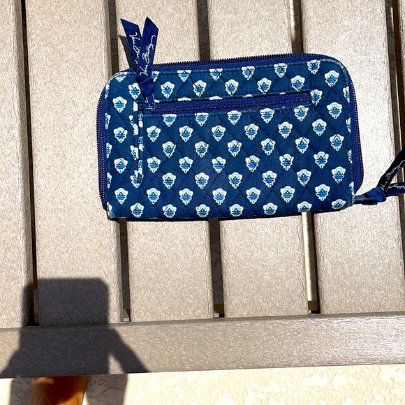 Vera Bradley large zip wallet/clutch. - Picture 2 of 8